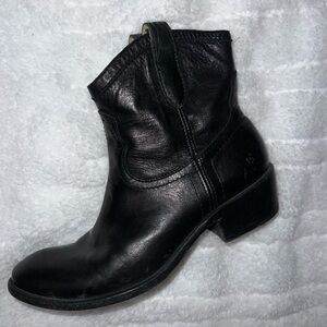 Frye Black Leather Ankle Boots 8.5 *read notes